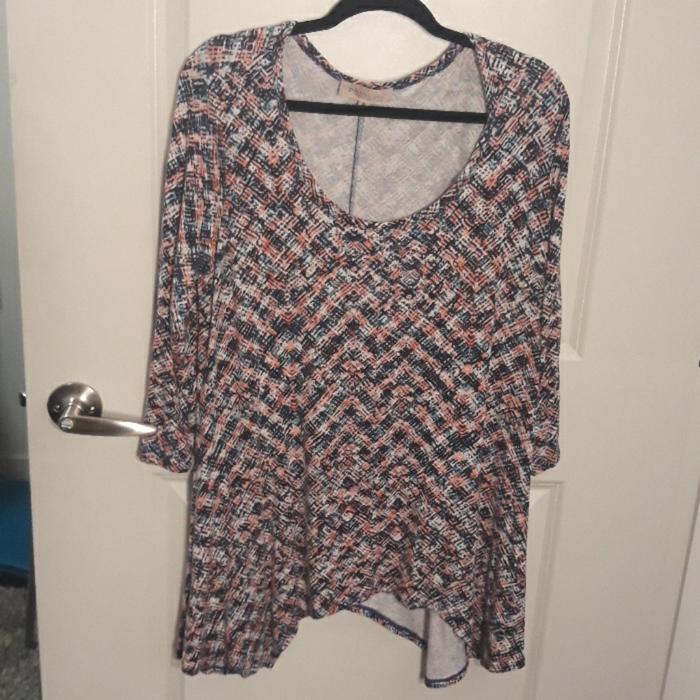 Patterned 3/4 sleeve Philosophy top